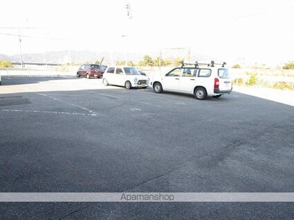 ロックバレー大野[1R/24.16m2]の駐車場2