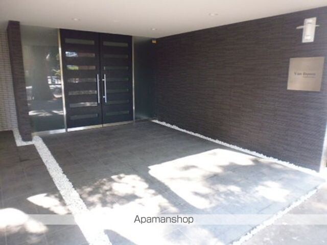 バンデューセン上北沢[1K/30m2]のエントランス