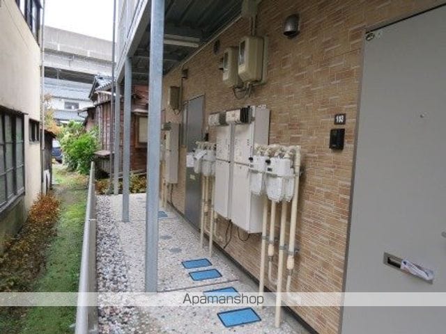 シャルム天神尾の玄関写真