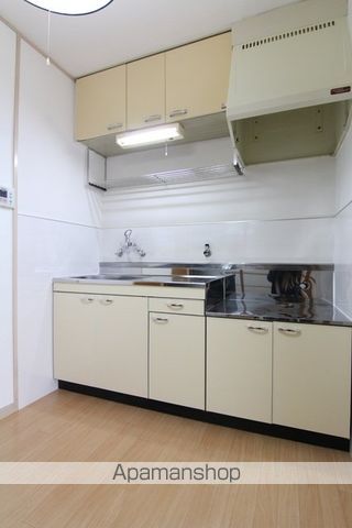 ヴィラ・アンソレイエ東温Ⅱ[2K/31.5m2]のキッチン