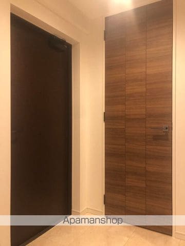 ロイヤルパークスER万代の内装写真