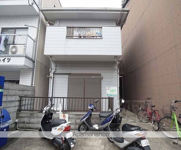 東西俵屋町マンションの外観写真