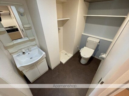 ジェイ・エス・ティ横浜東[1R/40.6m2]のトイレ