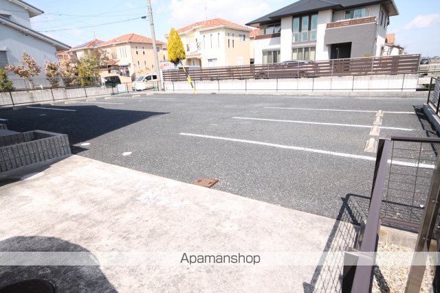 グラシアMの玄関写真