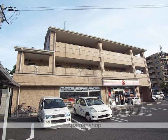 クリスタルレジデンスの外観写真