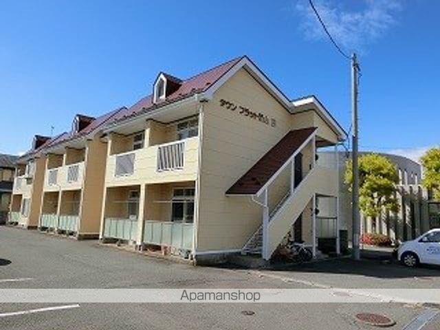 タウンフラット青山B棟の外観写真