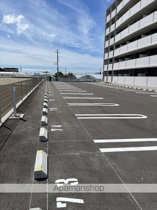 和歌山県和歌山市紀三井寺[2LDK/62.27m2]の駐車場2