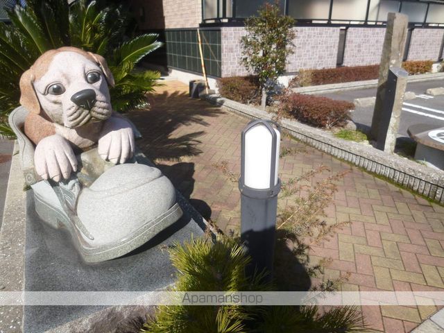 サンロイヤルの玄関写真