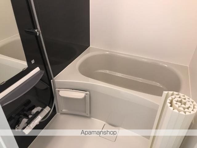 アインタウゼントの内装写真