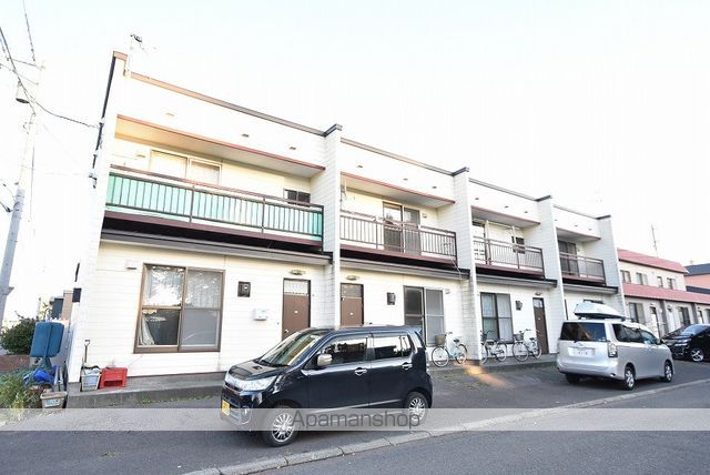 坂田ハイツB棟の外観写真