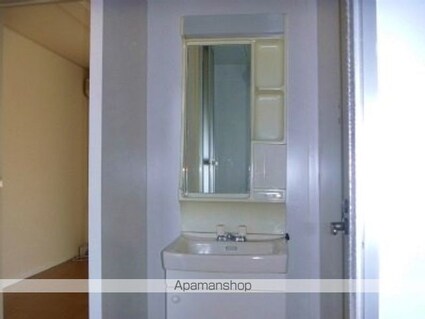 レオパレスＮＡＫＡＳＥ[2DK/46.37m2]の洗面所