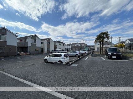 レオパレスグレープヒルＢ[1K/20.28m2]の駐車場