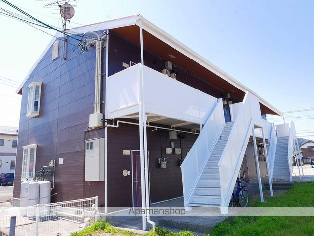 白い雲ハイツの外観写真