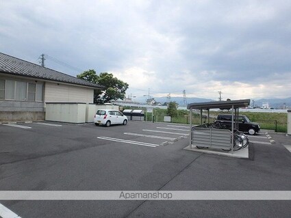 メゾンリバーサイドＢ[1LDK/41.9m2]の駐車場