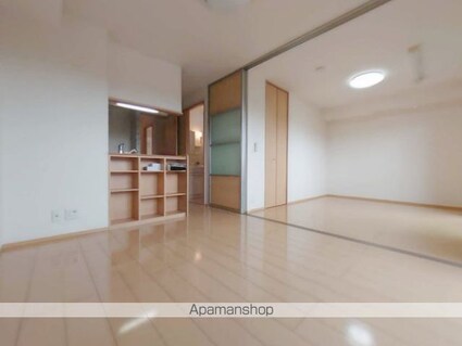 ＢＩＧ　ＪＯＹ　ＹＡＭＡＴＯ[2DK/52.09m2]のリビング・居間