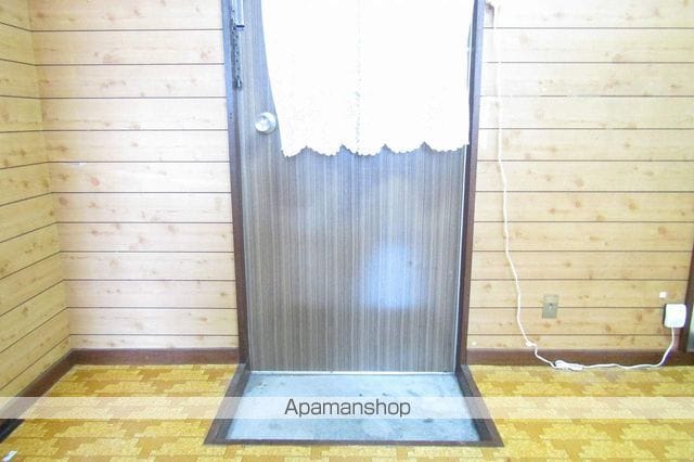 ラペックス IIの玄関写真