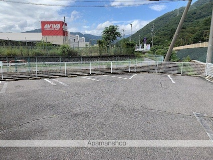 サンライズうえだ[2DK/44.72m2]の駐車場2