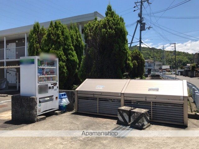 【和歌山市井辺のアパートの写真】