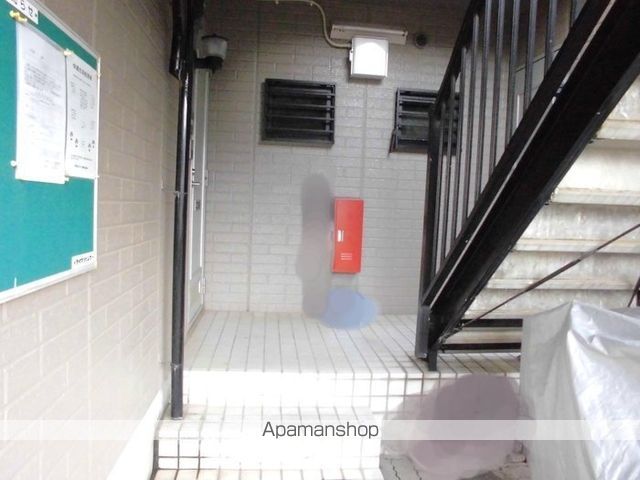 イーストクレールの玄関写真