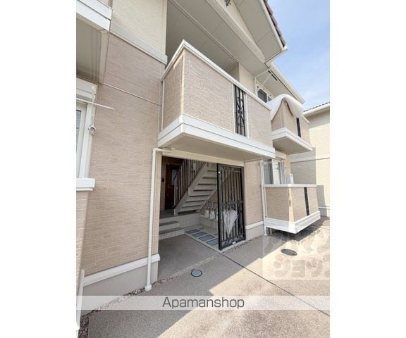 JUMEIRAH B棟の玄関写真