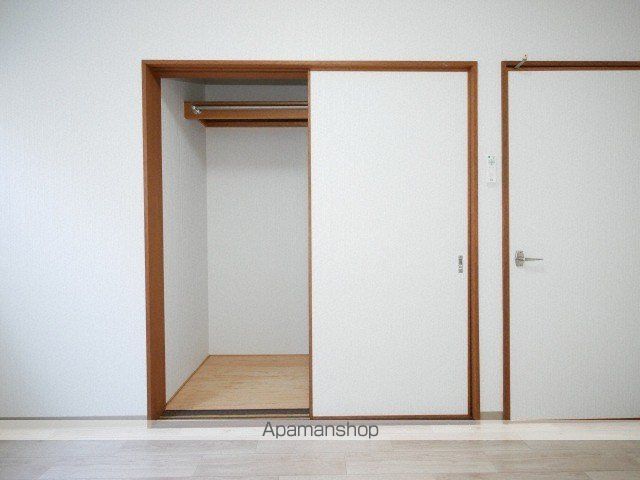 ホワイトヴァーチIIの内装写真