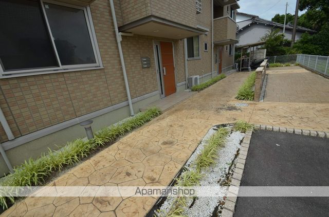 アヴェニールの玄関写真