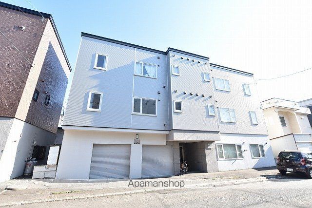 札幌市東豊線 新道東駅 徒歩5分 3階建 築22年の外観写真