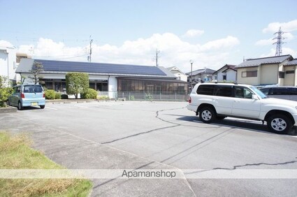 ＵＮＩＴ１６[2LDK/61.56m2]の駐車場