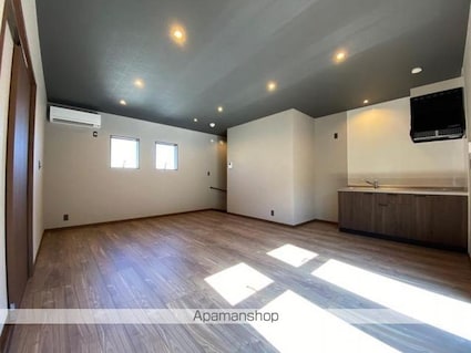 アルカディアガレージ元山Ａ・Ｂ[1R/74.25m2]の共用部3