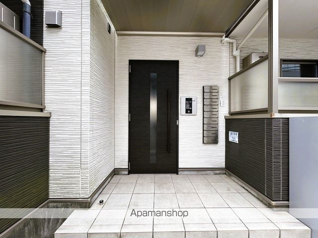 ルーク庚午北の玄関写真