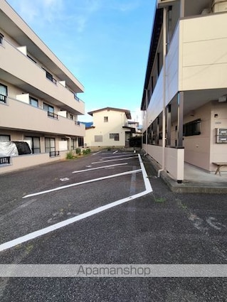 長野県須坂市墨坂４丁目[1LDK/39.85m2]の駐車場2