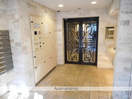 ロアール高円寺[1K/21.9m2]のロビー2