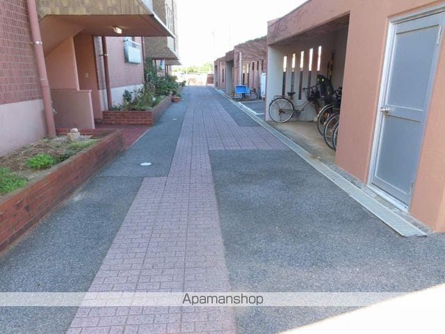 フジパレス新開の玄関写真