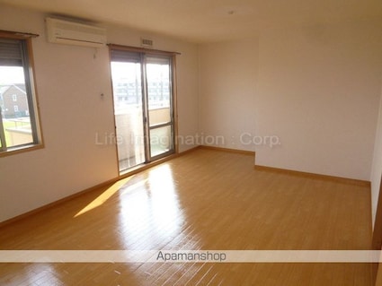 サンガーデン甲賀[2LDK/64.92m2]のリビング・居間