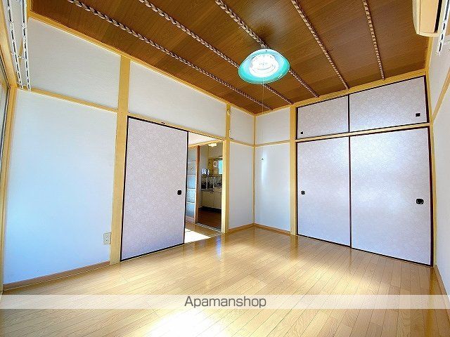 栄1丁目貸家の内装写真
