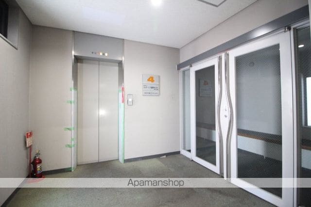 アルバ鹿田町の玄関写真