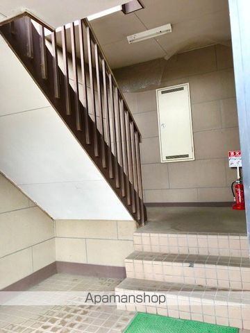 メイプルヒルズの玄関写真