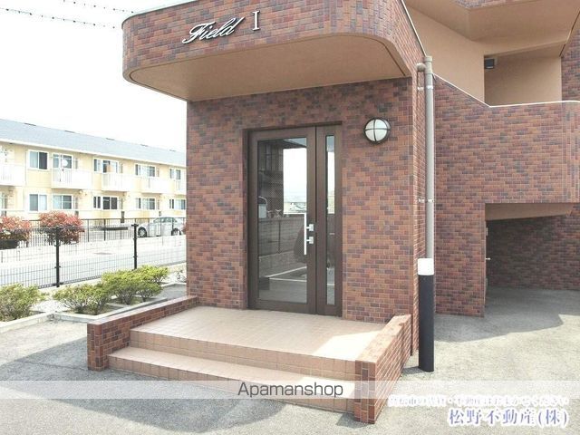 FIELDの玄関写真