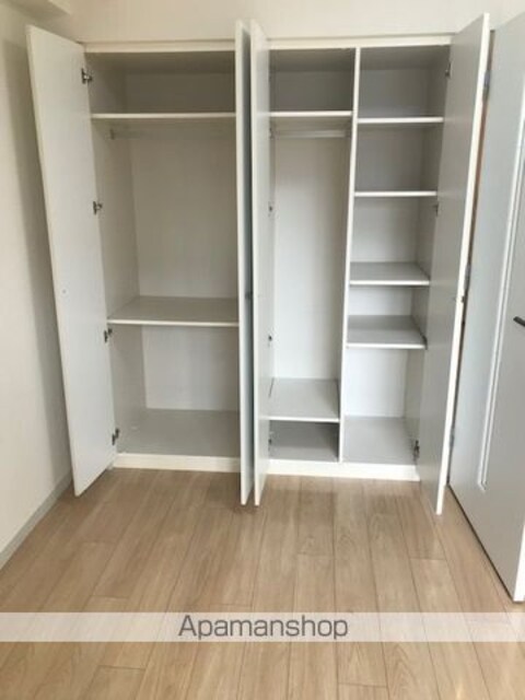 レジディア中落合Ａ棟[1K/25.2m2]の収納
