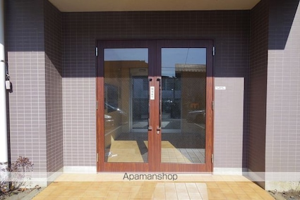 東京都三鷹市新川６丁目[1K/29.14m2]のエントランス