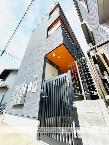 新森アパートメントの外観写真