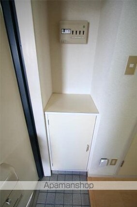 愛媛県松山市中村３丁目[1DK/24.79m2]の玄関