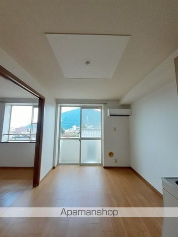 アイランド古本の内装写真