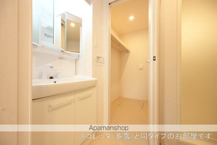 オ　シャン[1LDK/50.16m2]の収納3