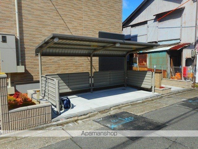プラシードの玄関写真