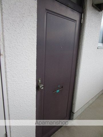 コーポ鶴場の玄関写真