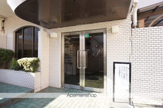 ハイタウン多摩川ナンバー2の玄関写真