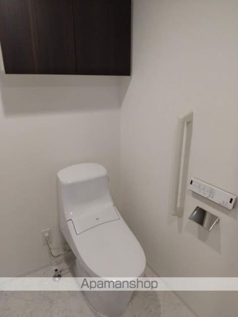 東京都中野区本町５丁目[1R/30.69m2]のトイレ