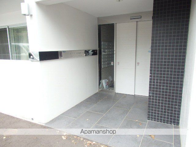 モルティーニ南円山の玄関写真