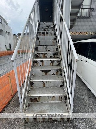 エスペランス[1R/15.5m2]のエントランス